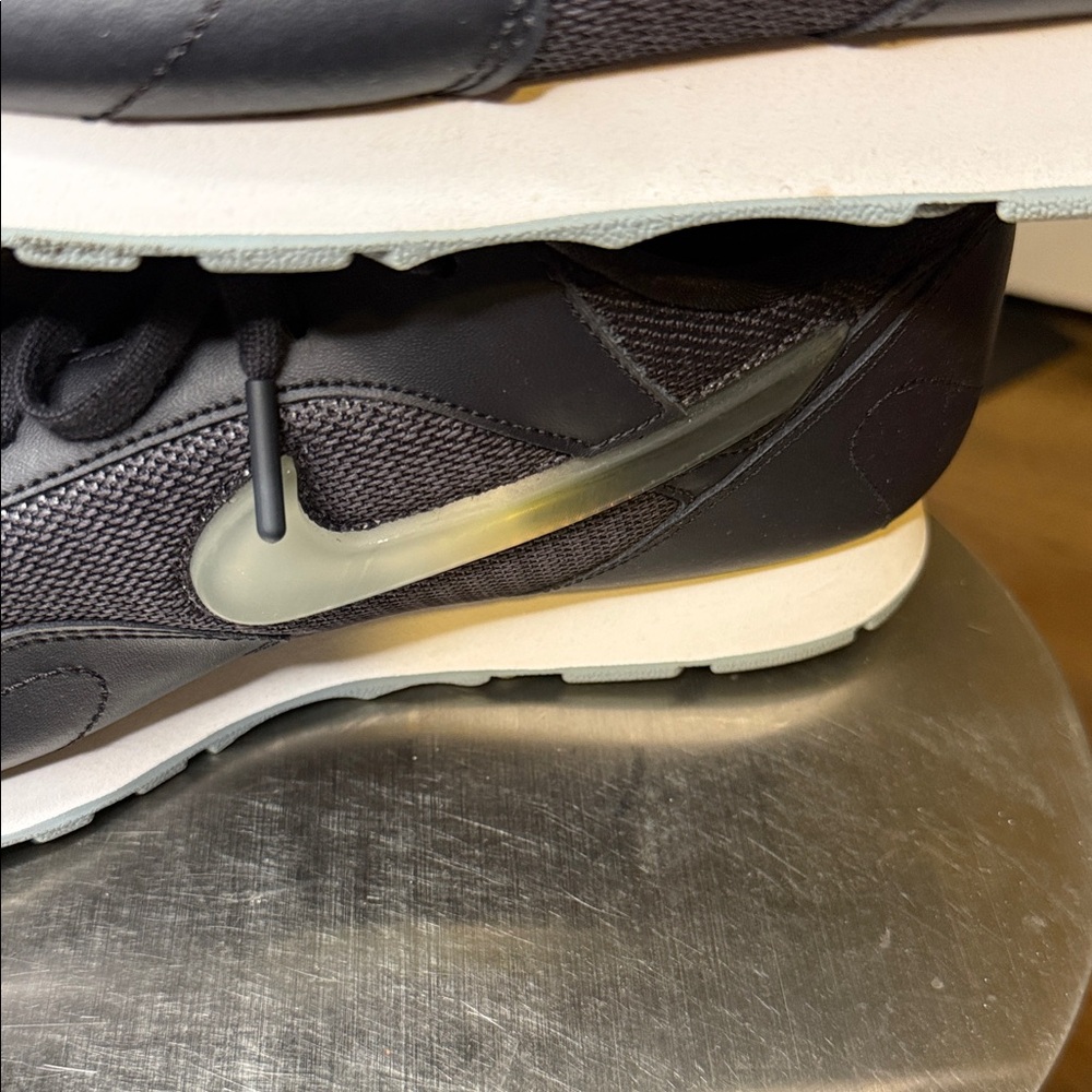 Nike Black and White Athletic Shoes - Picture 13 of 15